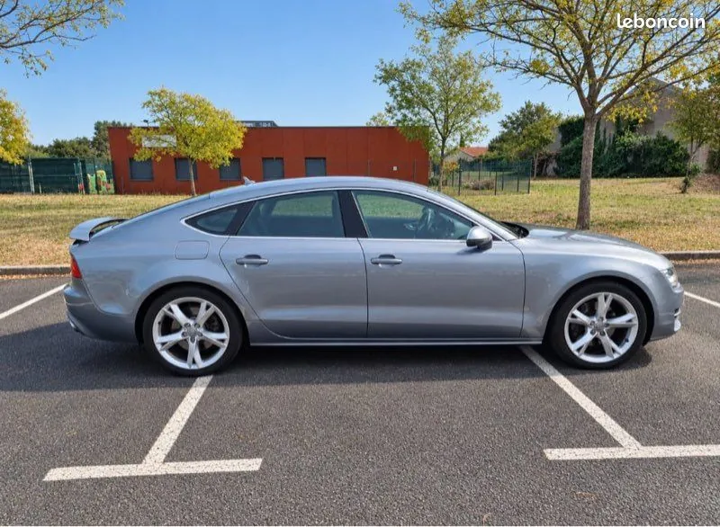 Audi A7 2011 photo 2