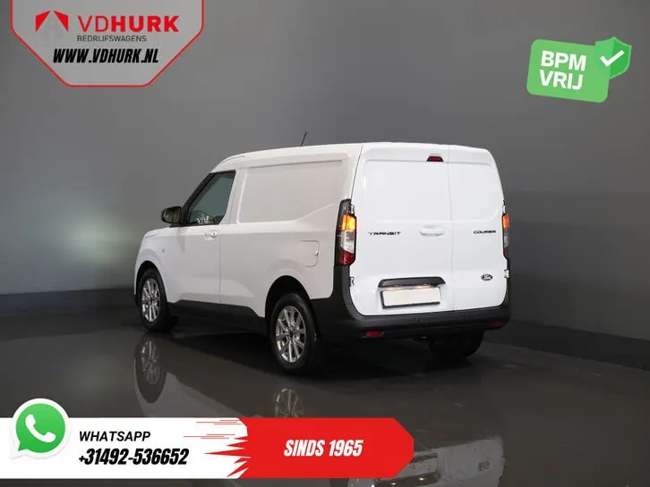 Ford Transit Courier 2023 photo 2