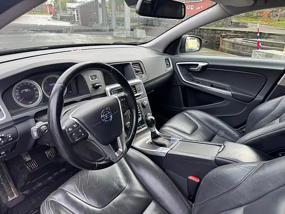 Volvo V60 2011 photo 4