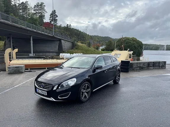 Volvo V60 2011 photo 2