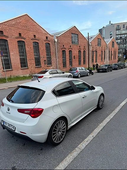 Alfa Romeo Giulietta 2011 photo 5