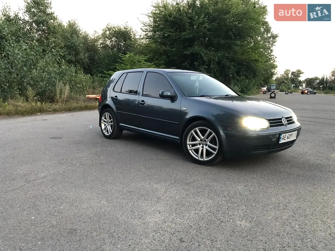 Volkswagen Golf 2002 photo 3