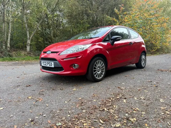 Ford Fiesta 2012 photo 3