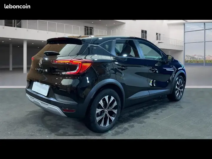 Renault Captur 2024 photo 2