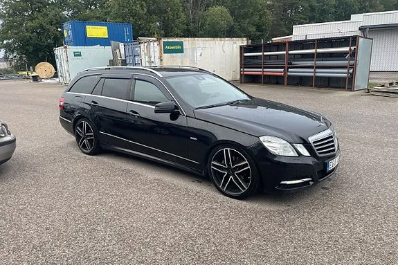 Mercedes-Benz E-Class 2012 photo 3