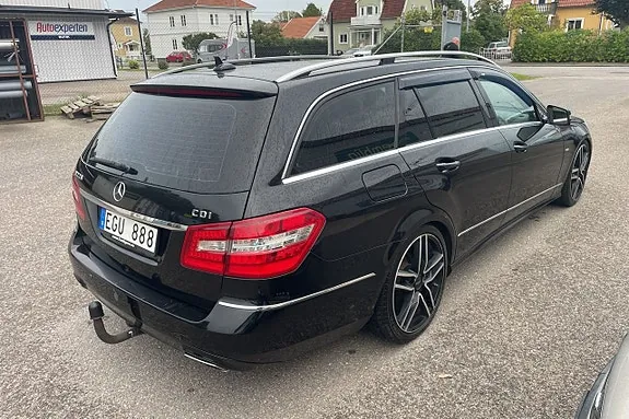 Mercedes-Benz E-Class 2012 photo 5