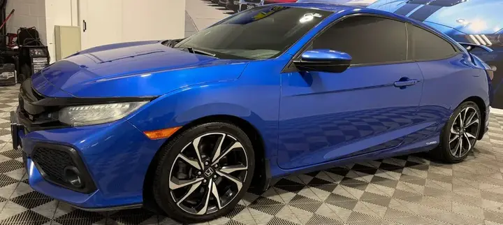 Honda Civic 2018 photo 2