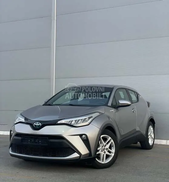 Toyota C-Hr 2019 photo 2