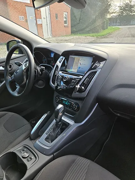 Ford Focus 2012 photo 3