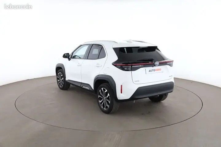 Toyota Yaris Cross 2022 photo 2