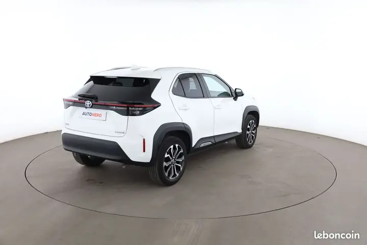 Toyota Yaris Cross 2022 photo 3