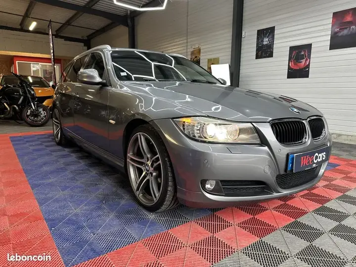 BMW Série 3 2011 photo 3