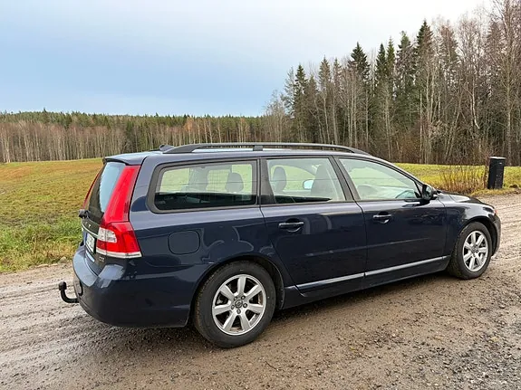 Volvo V70 2014 photo 2