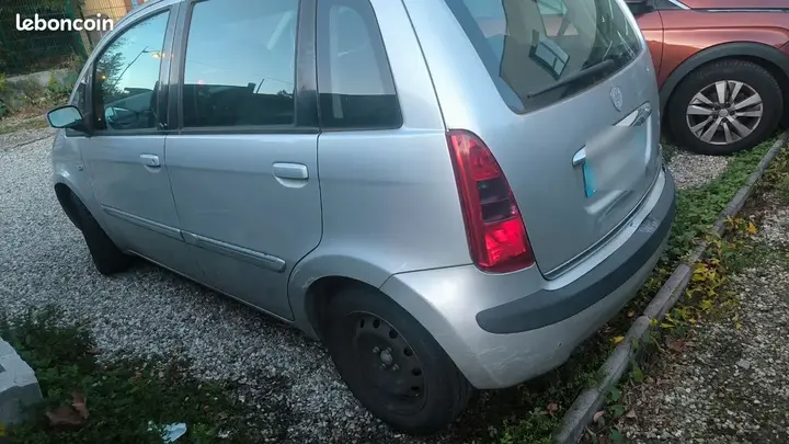 Lancia Musa 2007 photo 2