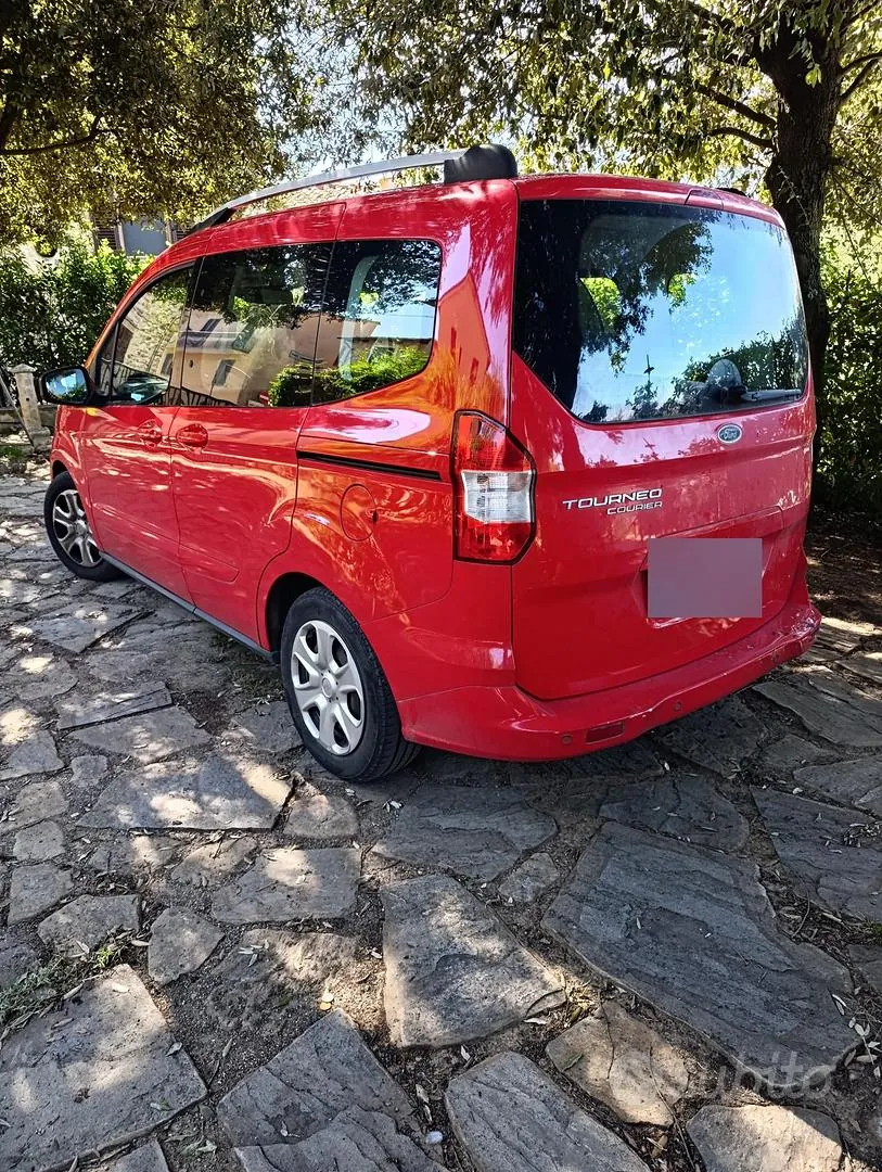 Ford Tourneo Courier 2018 photo 2