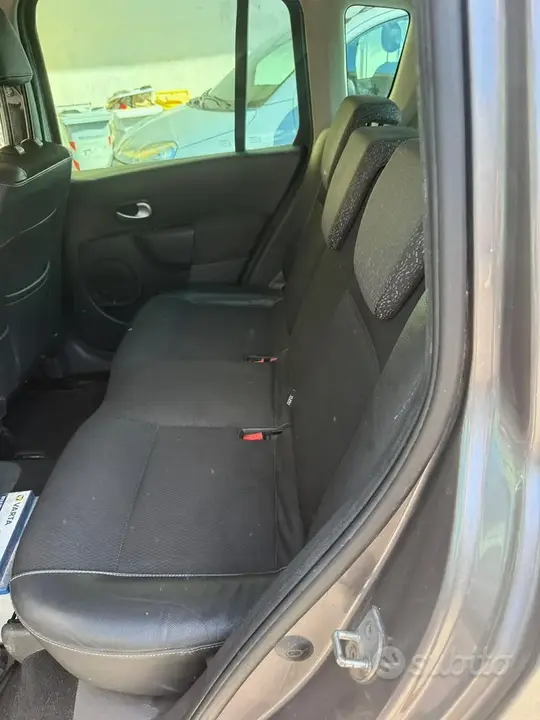 Renault Modus 2011 photo 3