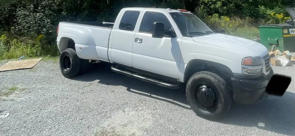 GMC Sierra 3500Hd 2005 photo 4
