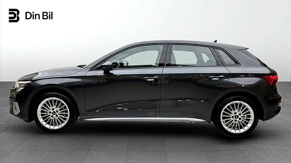 Audi A3 2024 photo 2