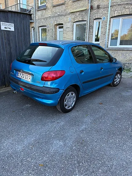 Peugeot 206 1999 photo 3