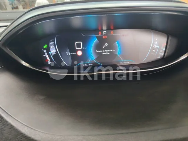 Peugeot 5008 2019 photo 3