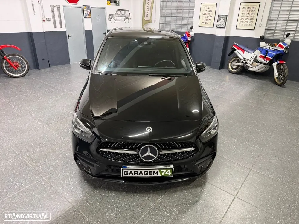 Mercedes-Benz B 180