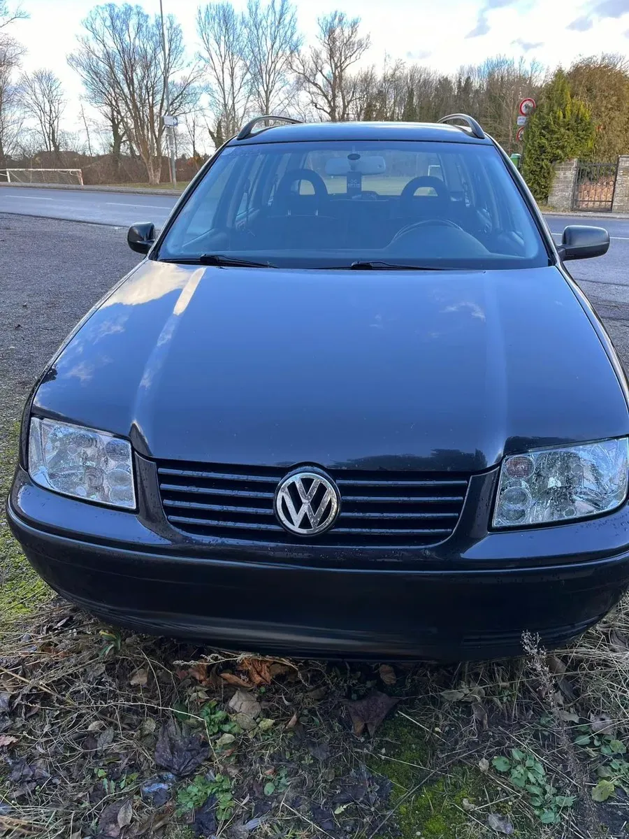 Volkswagen Bora 1999 photo 2