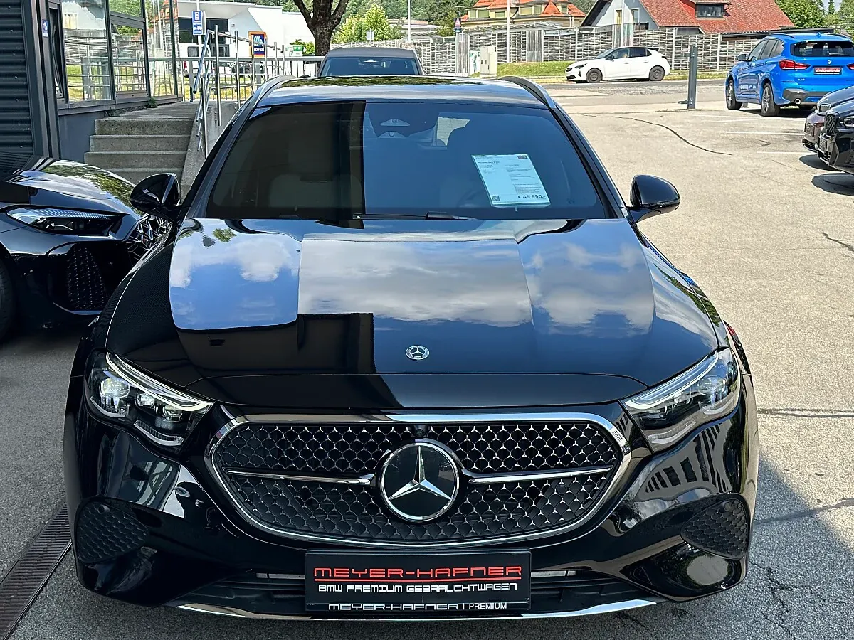 Mercedes-Benz E-Class 2025 photo 3