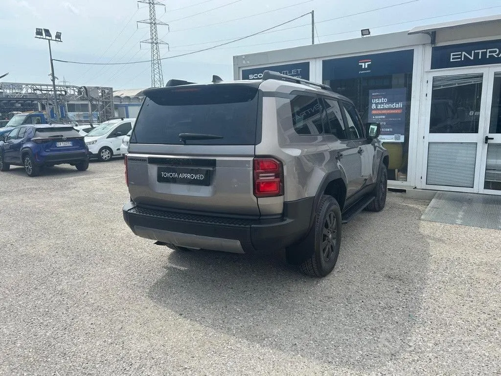 Toyota Land Cruiser 250 2024 photo 5