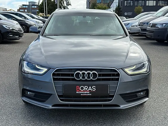 Audi A4 2013 photo 2