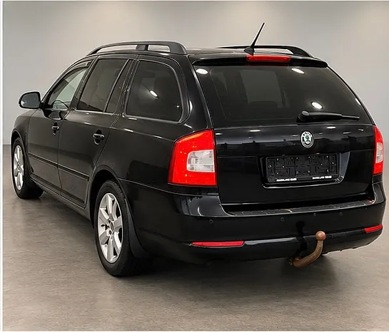 Skoda Octavia 2010 photo 4