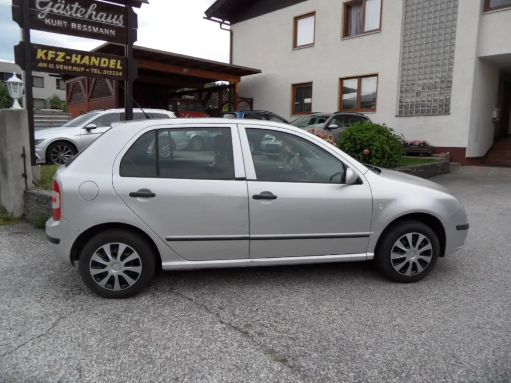 Skoda Fabia 2006 photo 3