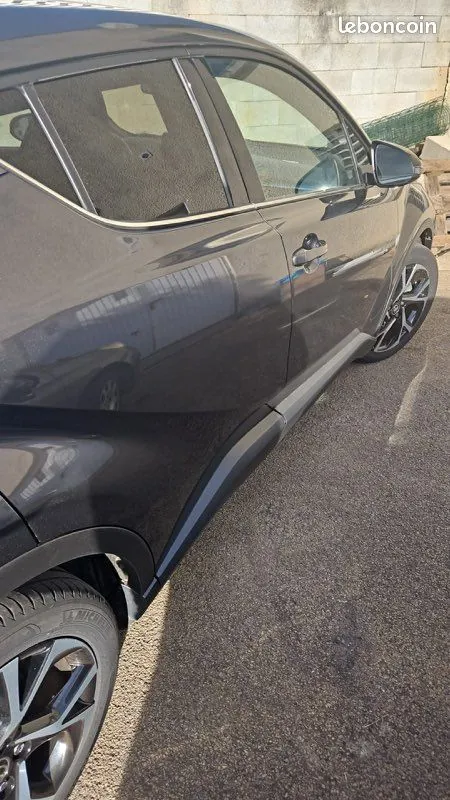 Toyota C-Hr 2020 photo 2