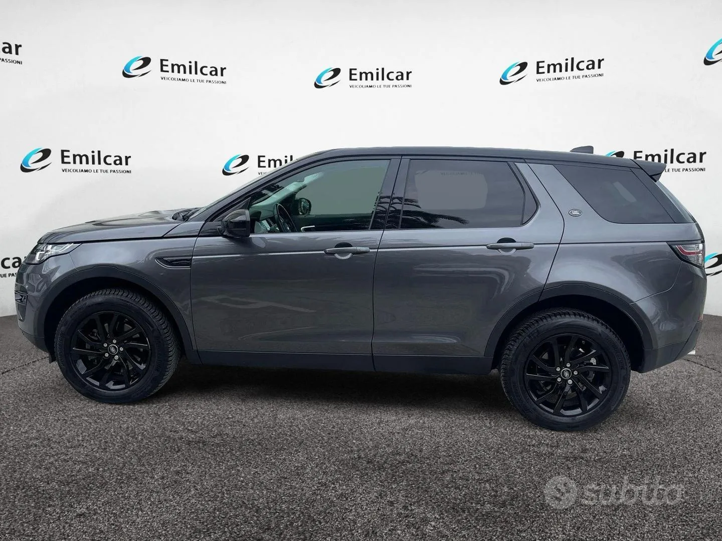 Land Rover Discovery Sport 2017 photo 4