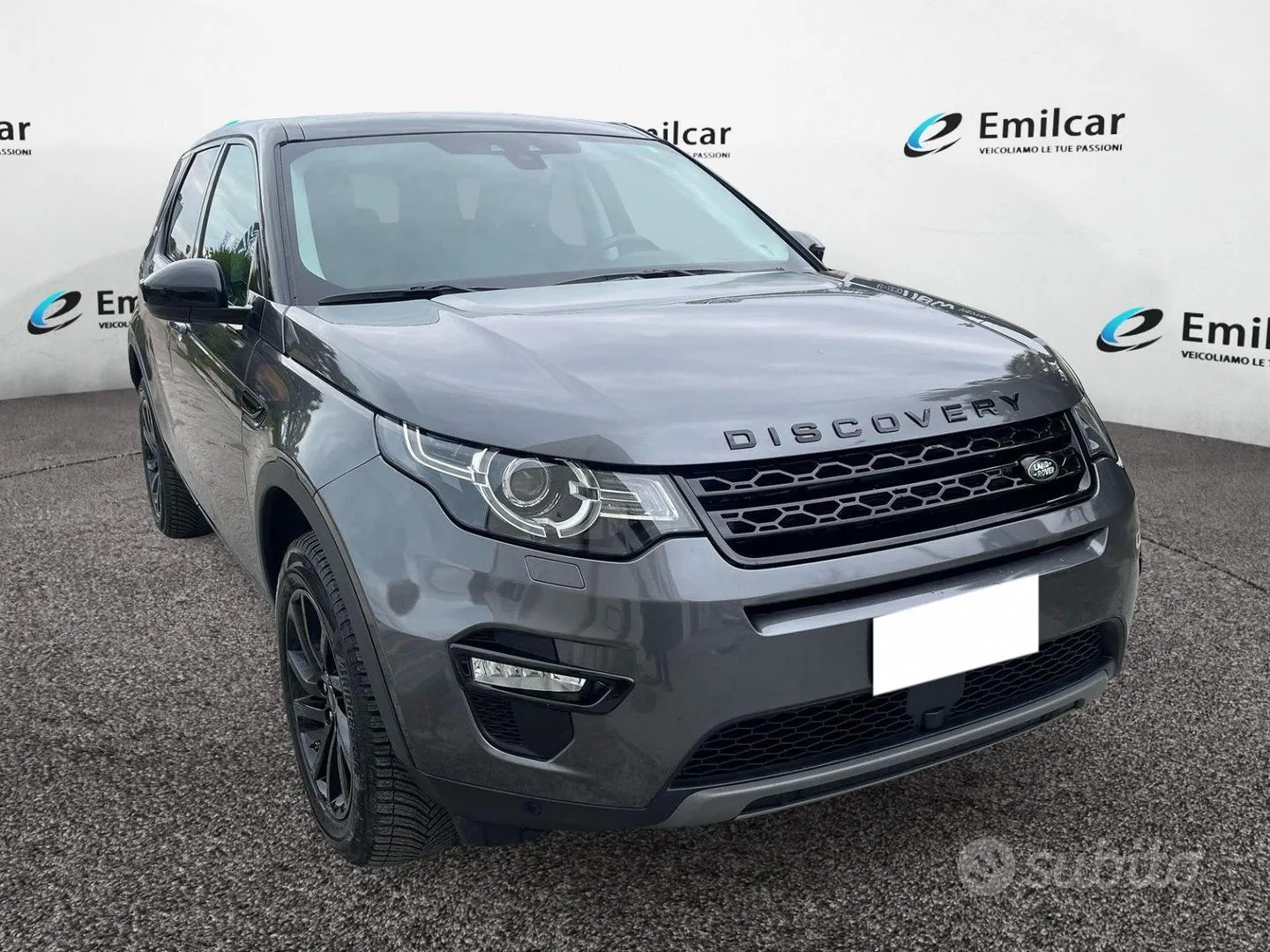 Land Rover Discovery Sport 2017 photo 2