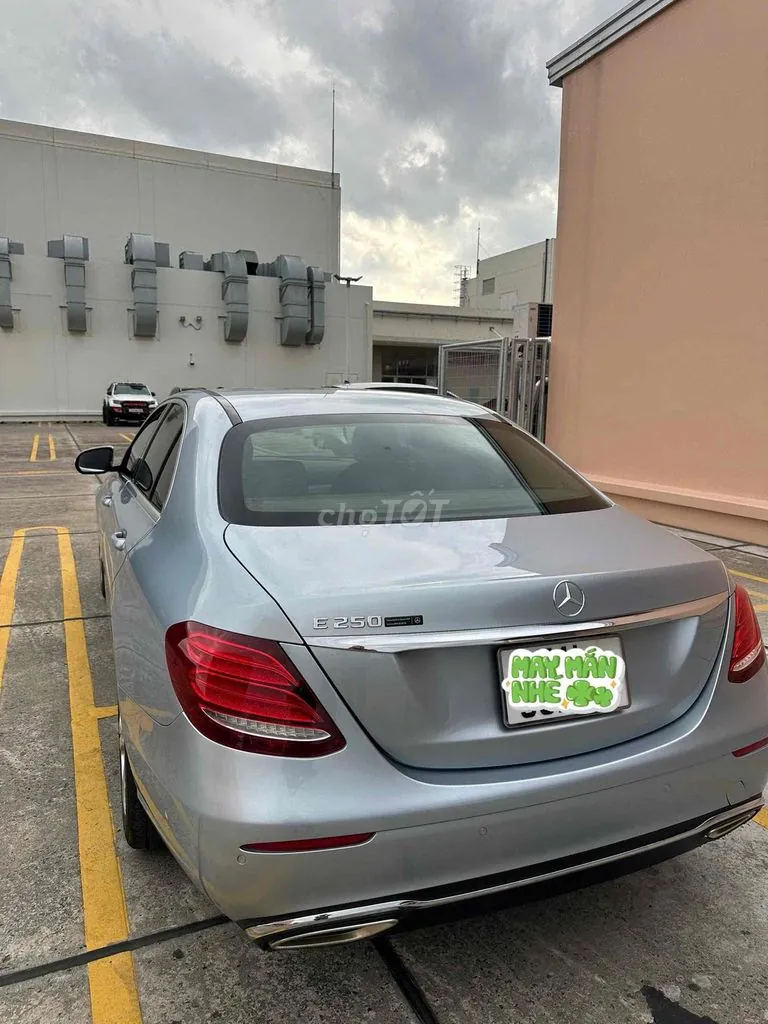 Mercedes-Benz E-Class 2016 photo 2
