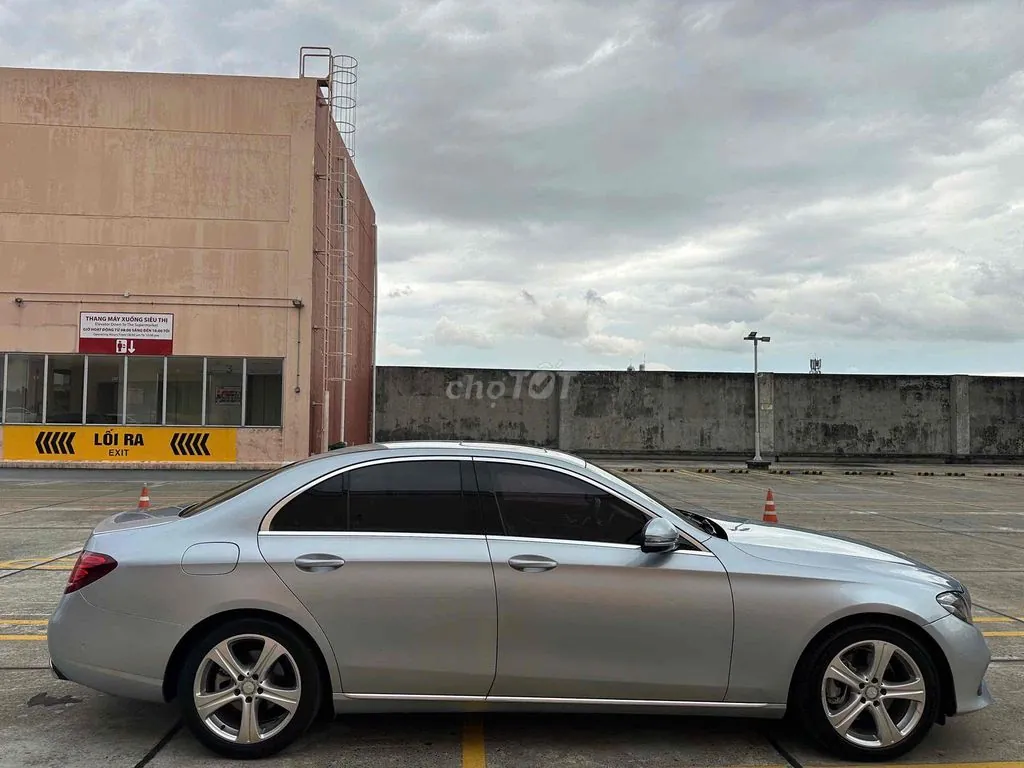 Mercedes-Benz E-Class 2016 photo 4