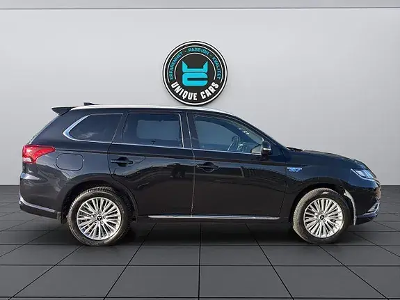 Mitsubishi Outlander 2020 photo 2