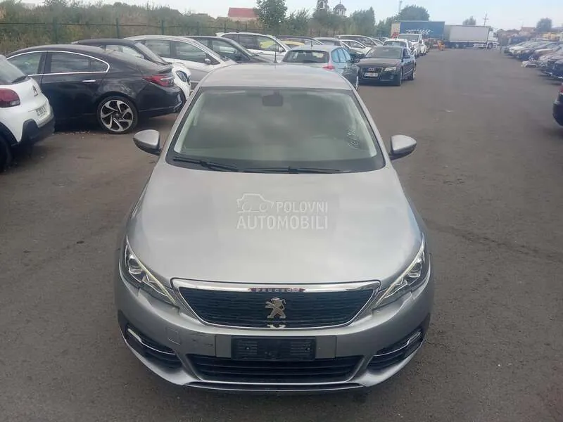 Peugeot 308 2021 photo 2