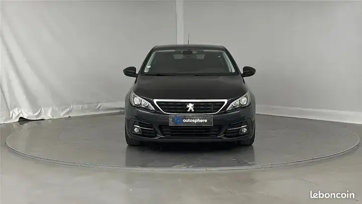 Peugeot 308 2019 photo 2