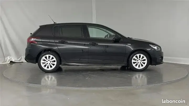 Peugeot 308 2019 photo 4