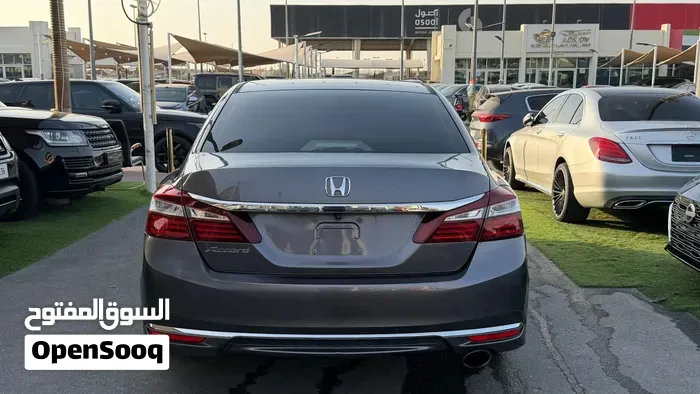 Honda Accord 2017 photo 2