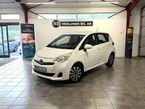Toyota Verso-S 2013 photo 3