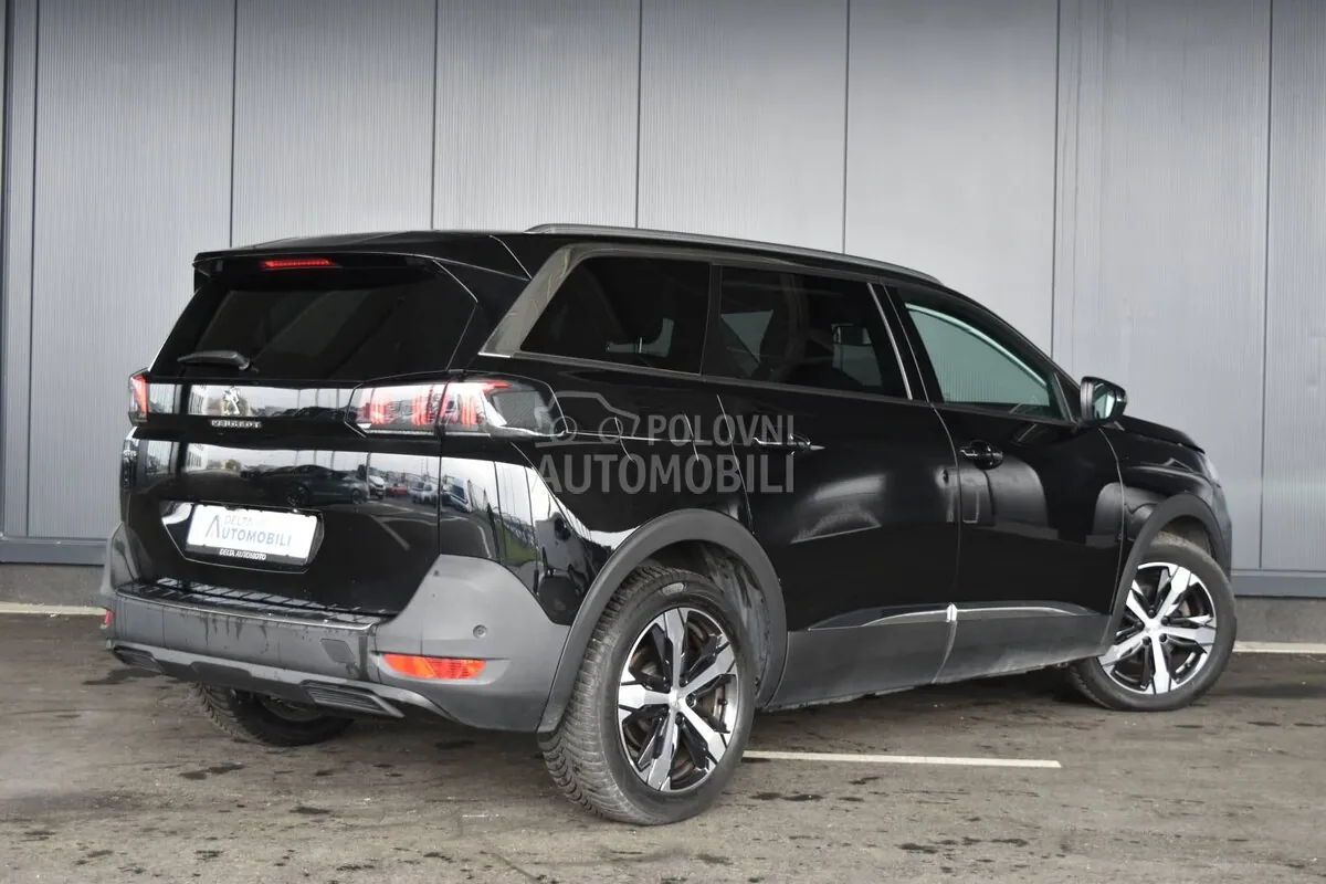 Peugeot 5008 2021 photo 2