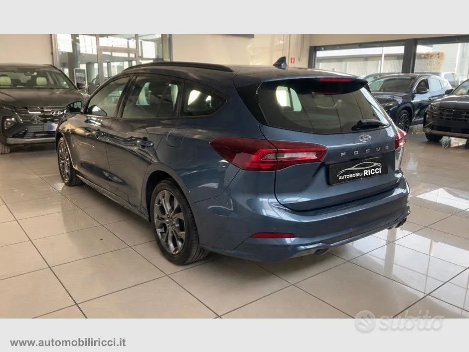 Ford Focus 2023 photo 4