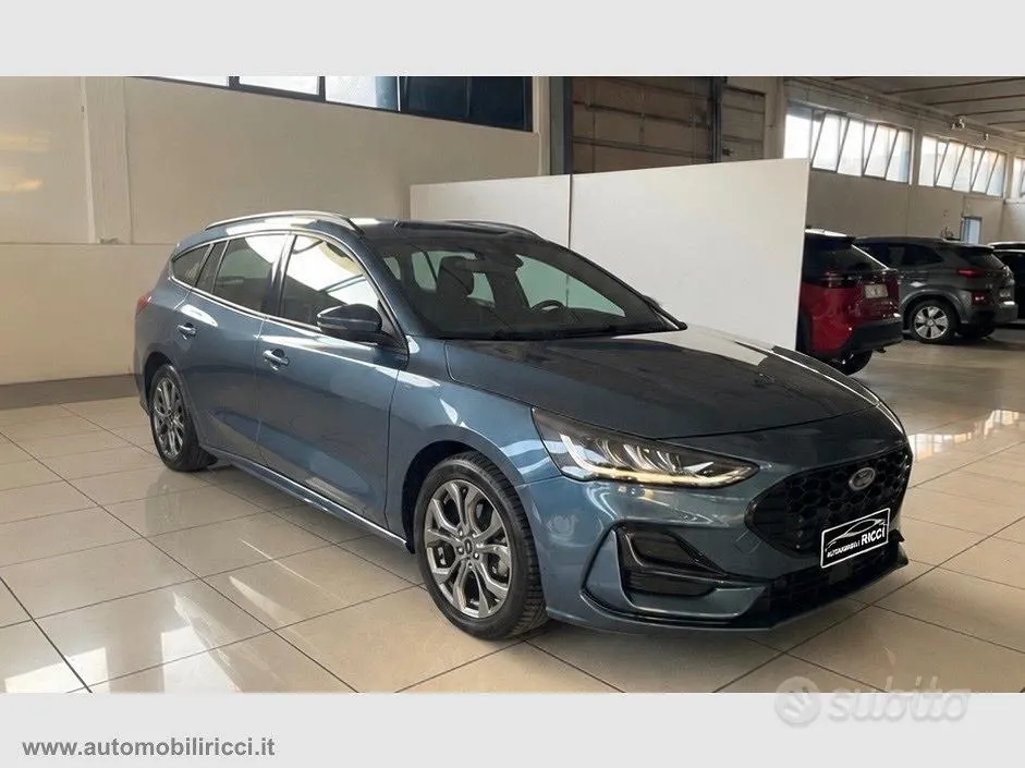 Ford Focus 2023 photo 3