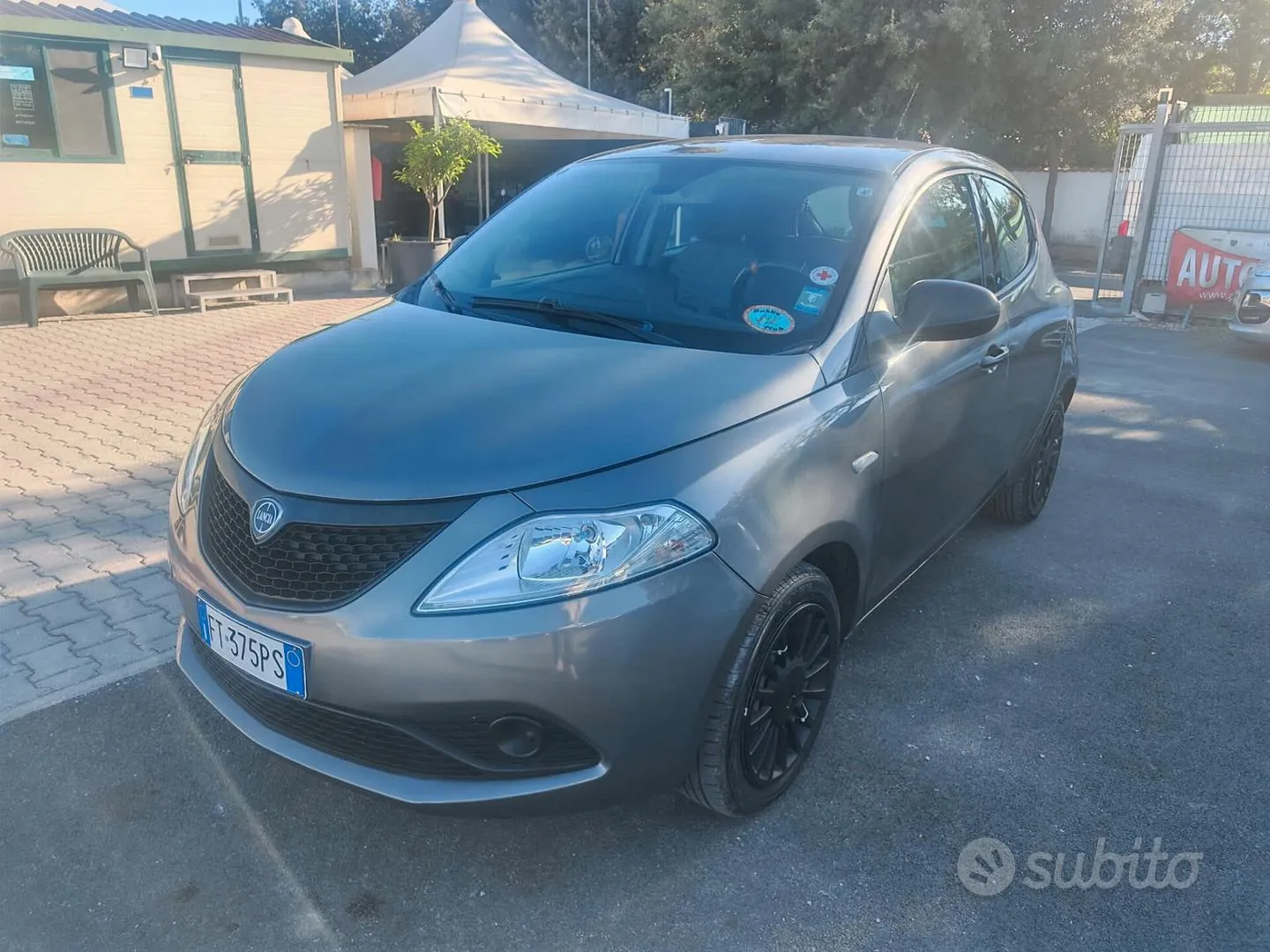 Lancia Ypsilon