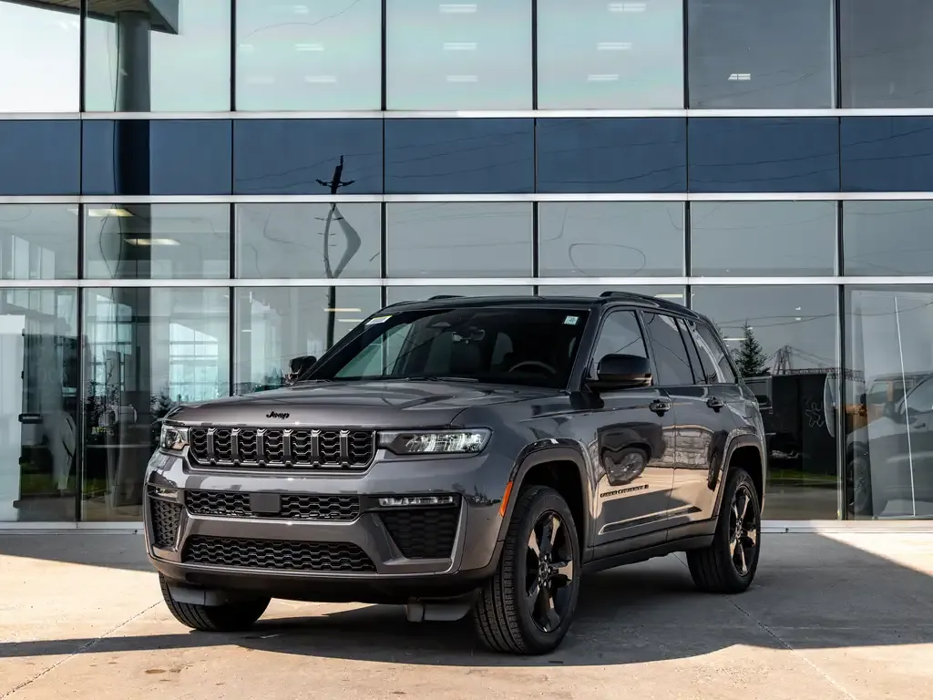 Jeep Grand Cherokee 2026 photo 2