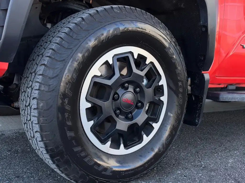 Toyota Tacoma 2024 photo 2