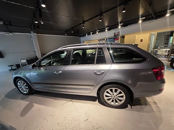 Skoda Octavia 2014 photo 2
