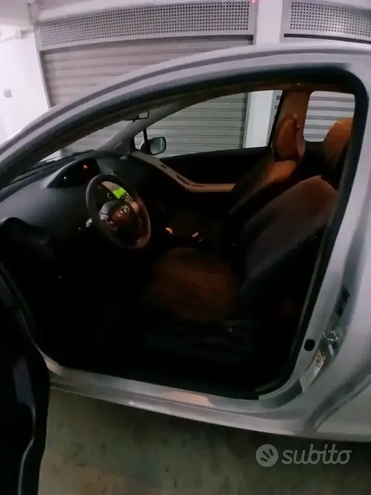 Toyota Yaris 2007 photo 5
